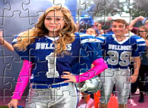 Puzzle cu Bella si Buldogii