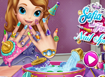 Sofia Intai la Manichiura