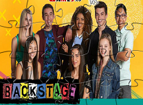 Jocuri cu Spatele Scenei