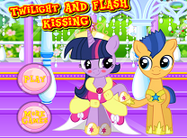 Twilight si Flash Saruturi