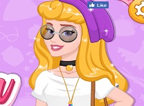 Aurora Fan vs Celebritate