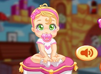 Bebelusa Curatenie in Casa de Papusi