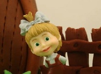 Masha Se Joaca in Gradina